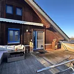 Mit Sonniger Dachterrasse Am Pferdehof * Eichendorf