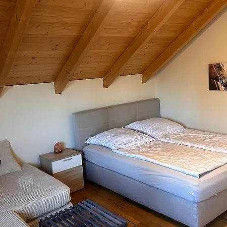 Διαμέρισμα Mit Sonniger Dachterrasse Am Pferdehof