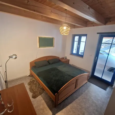 Mit Sonniger Dachterrasse Am Pferdehof 아파트 Eichendorf